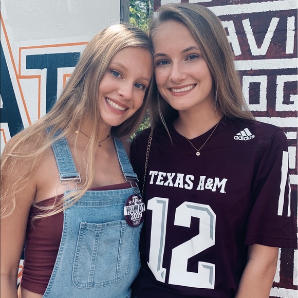 Meet your Posher, Lindsey - Picture 6 of 6